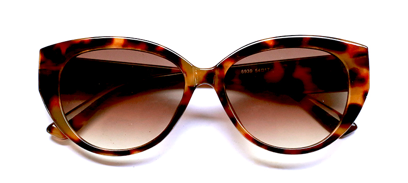 Cat eye sunglasses Price: 3$ Rf. B596